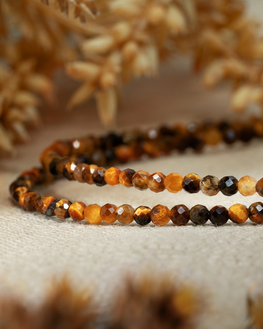 Packshot Armband Tigerauge Messiniane