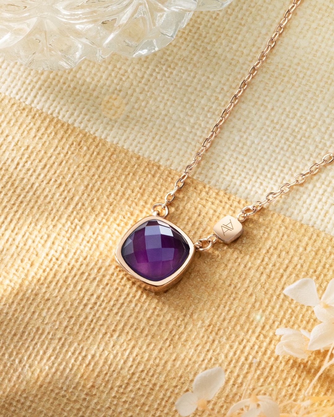 Packshot Anhänger Amethyst Scopellia Claro