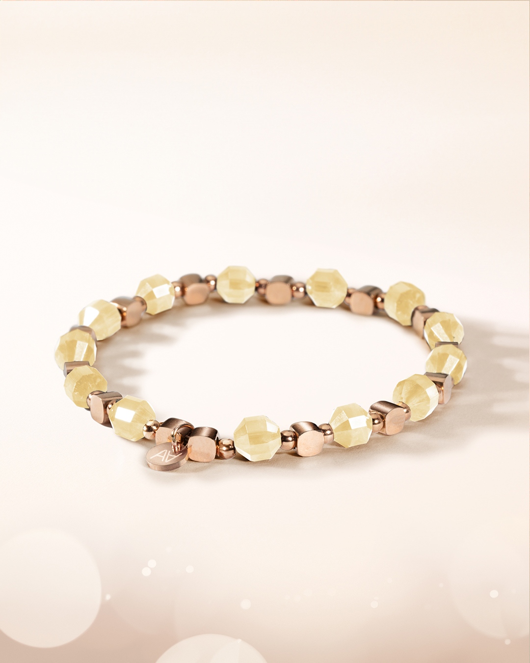Packshot Armband Gelber Opal					 Vomanona