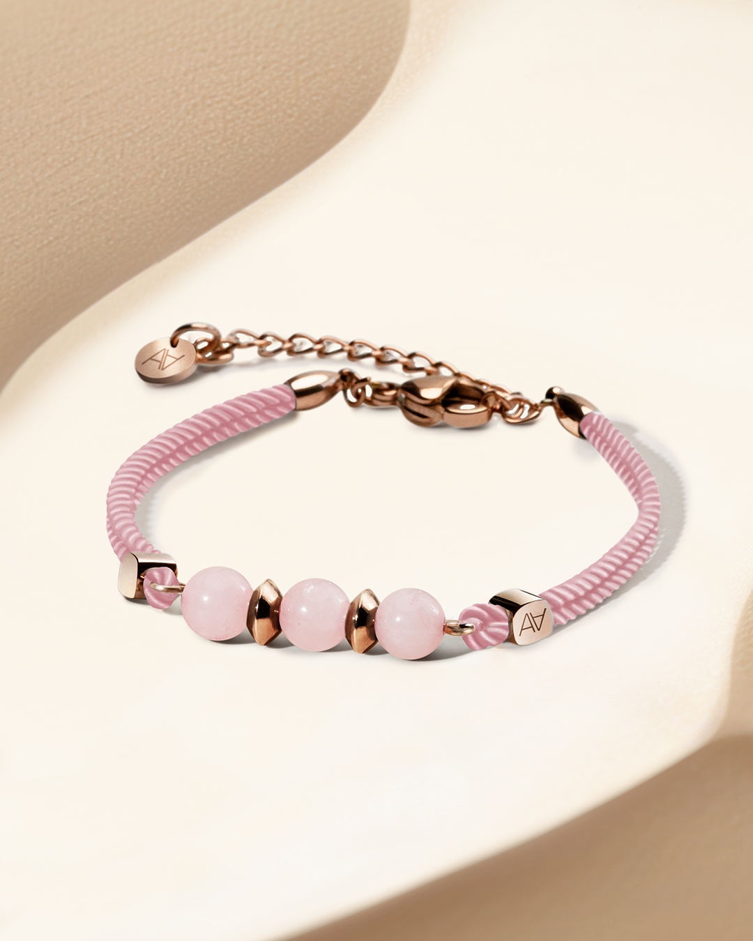 Packshot Armband Rosenquarz Comineto