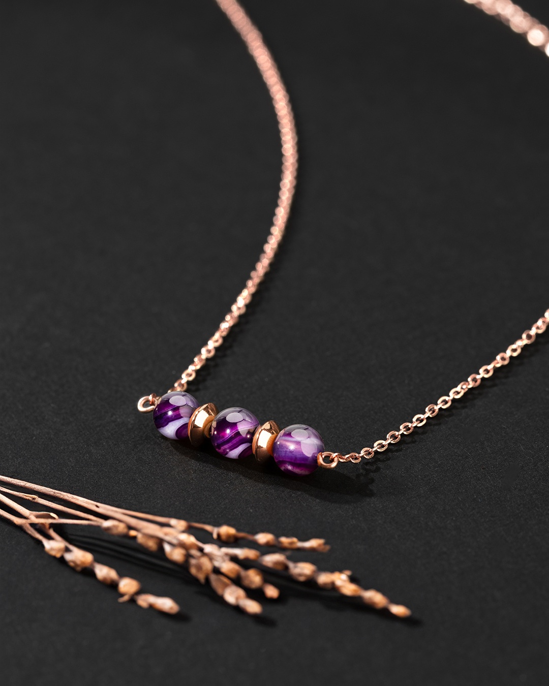 Packshot Anhänger violetten Achat Calizzonia